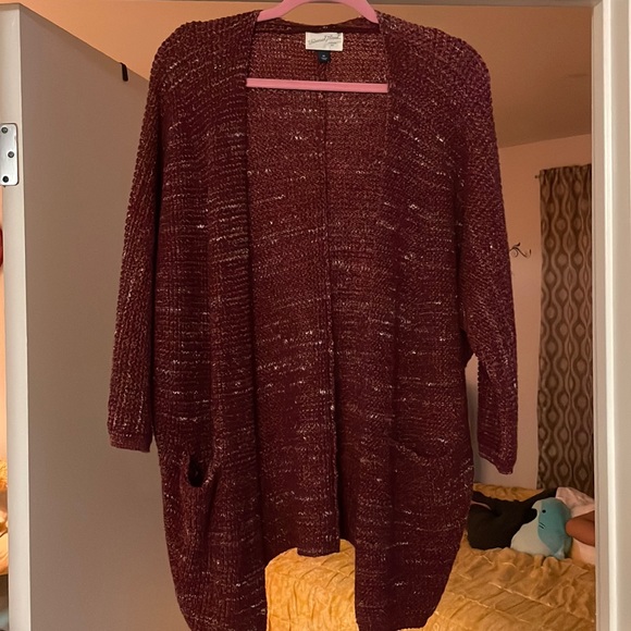Universal Thread, small, maroon, cardigan, two pockets - Picture 1 of 2